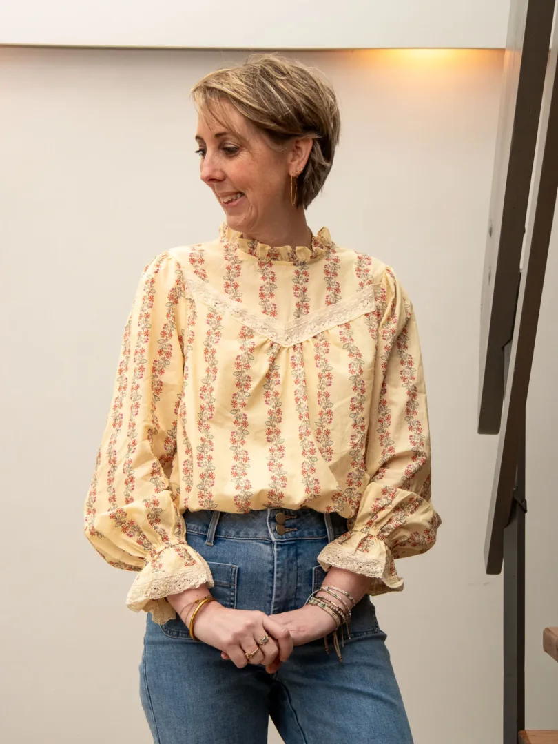 Chemise beige motifs LORNA – Image 5